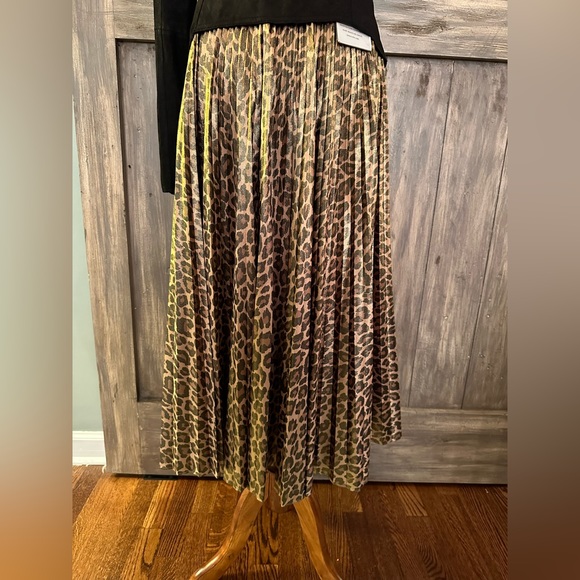 ALC Metallic Leopard Pleated Skirt NWT SZ 4 - Picture 8 of 10